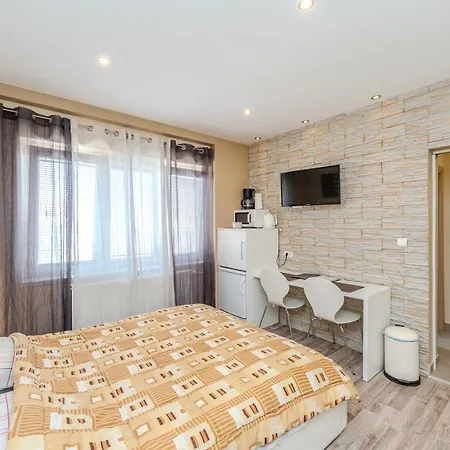 شقة Bracic Sukošan