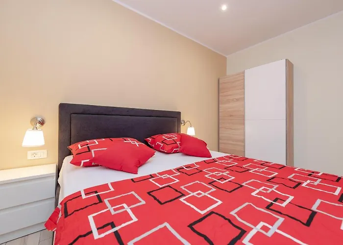 Bracic 아파트 Sukošan